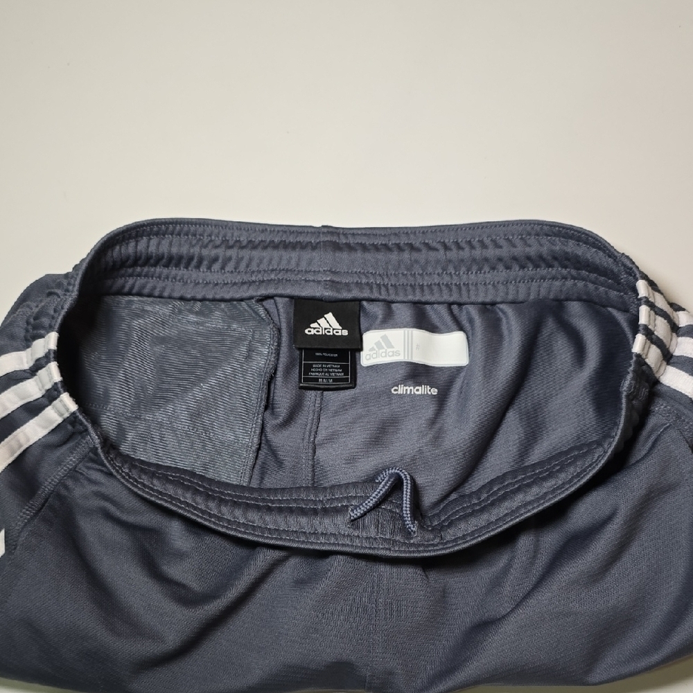 3/$30 ADIDAS Tri Stripe Shorts With Pockets - Picture 6 of 7